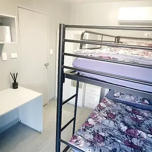 https://palm-tree-backpackers.queenslandhotels.net