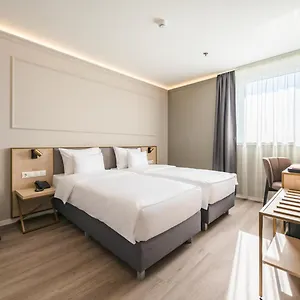 Expo Tower By Mellow Mood Otel