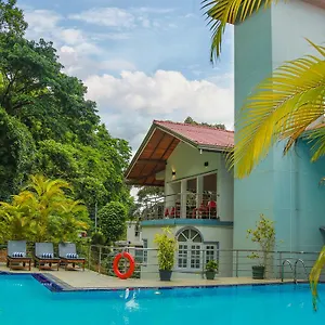 https://senani-hotel.kandyhotelsnow.com